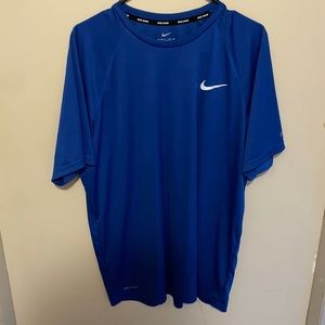 Nike swim XL tee